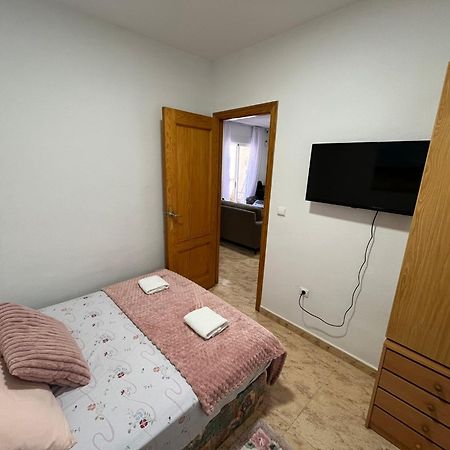 Apartamento Compartido - Solo El Dormitorio Es Privado トレビエハ エクステリア 写真