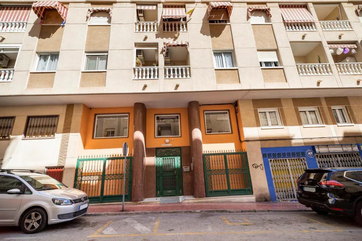 Apartamento Compartido - Solo El Dormitorio Es Privado トレビエハ エクステリア 写真