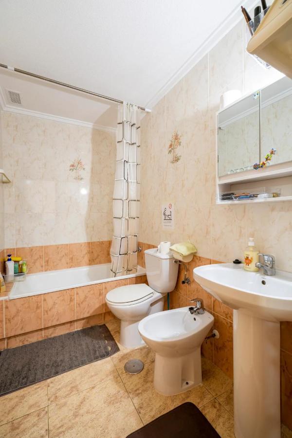 Apartamento Compartido - Solo El Dormitorio Es Privado トレビエハ エクステリア 写真