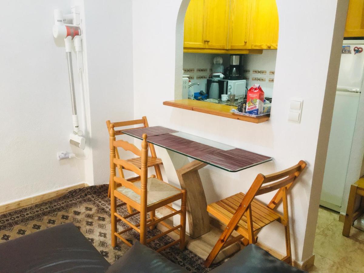 Apartamento Compartido - Solo El Dormitorio Es Privado トレビエハ エクステリア 写真