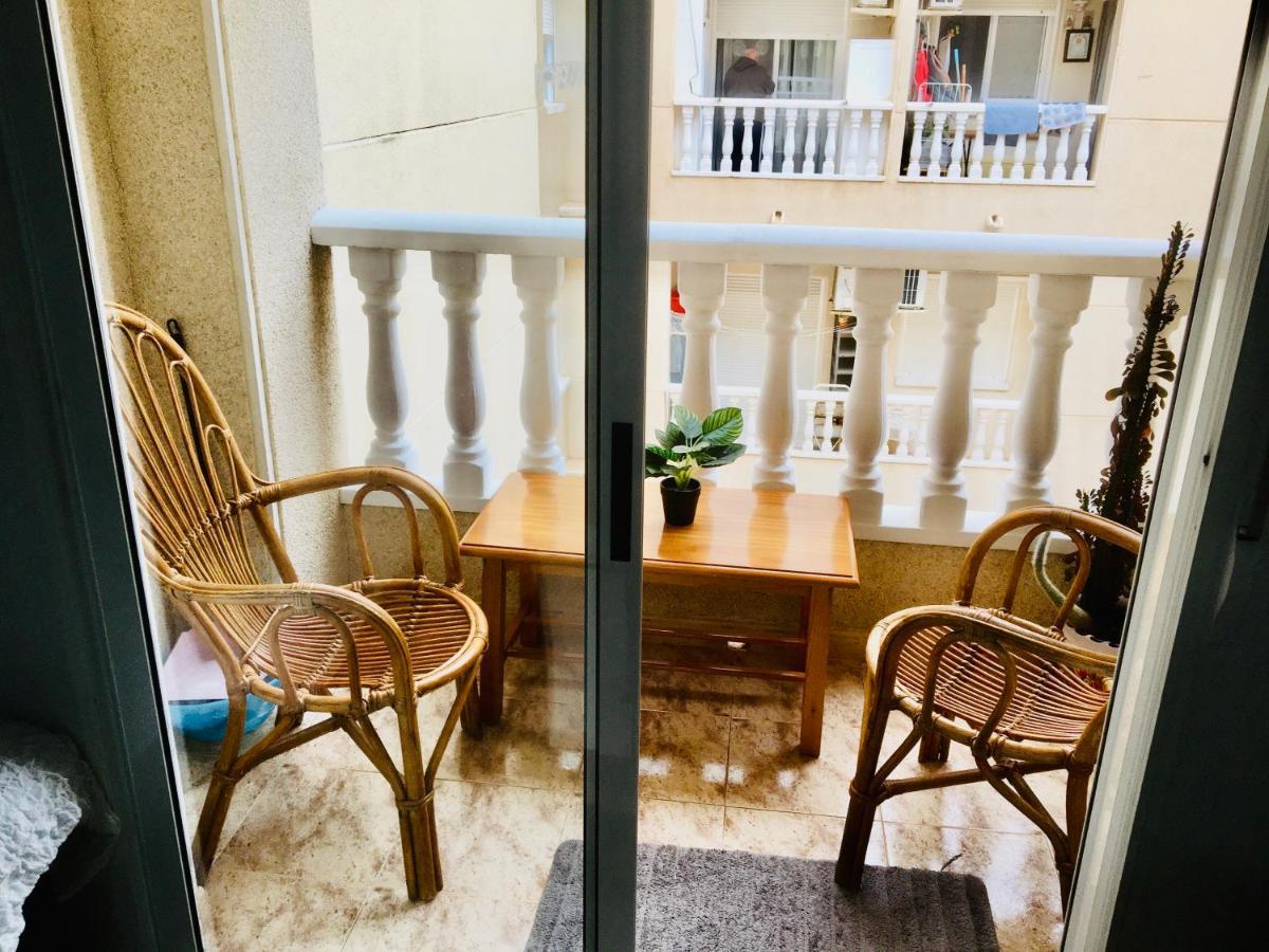 Apartamento Compartido - Solo El Dormitorio Es Privado トレビエハ エクステリア 写真