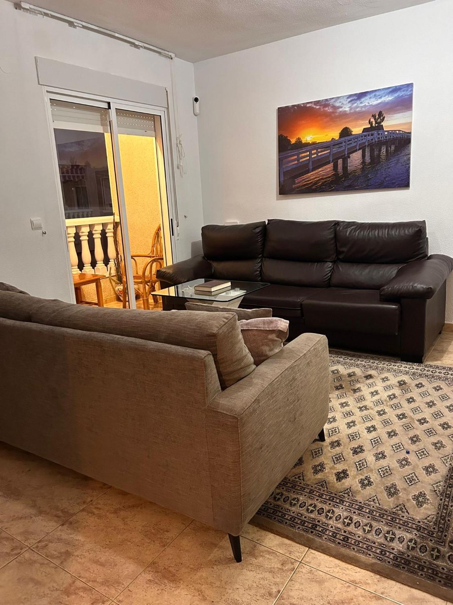 Apartamento Compartido - Solo El Dormitorio Es Privado トレビエハ エクステリア 写真